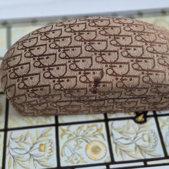 Dior Brown Monogram Sunglasses Case - Picture 4 of 8
